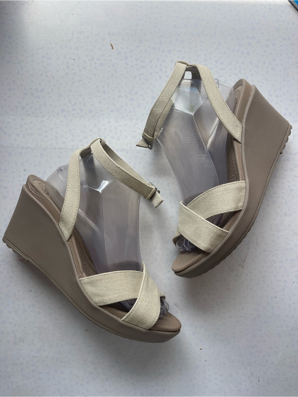 Crocs Leigh II Cross Strap Ankle Wedges Size 9